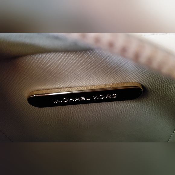 Michael Kors Pratt Small Tote Bag (Camel MLT) - Picture 15 of 16